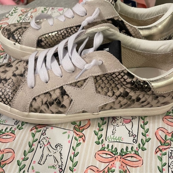 STEVE MADDEN ANIMAL PRINT !!  Like new! Cure star detail!! Size 10 - Picture 1 of 7